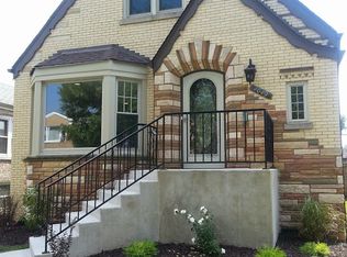 4049 W 59th St, Chicago, IL 60629