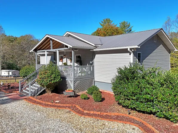 407 Highland Trce, Blairsville, GA 30512