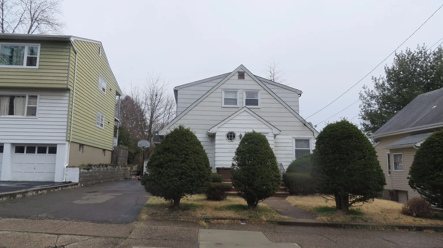169 Westervelt Ave photo 1