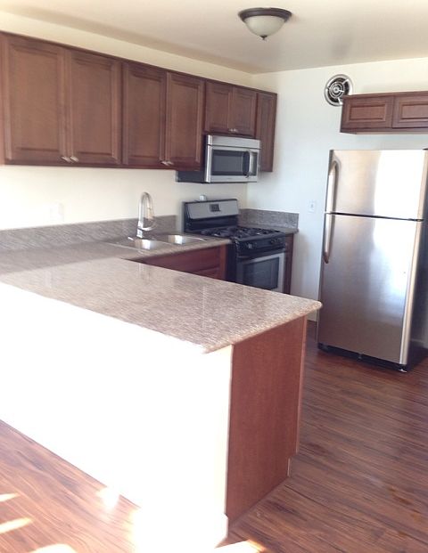 1st image of 922 S Myers St APT D