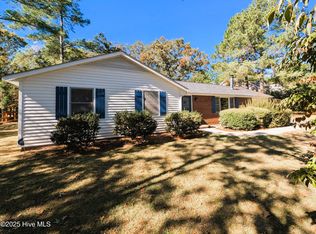 290 Diamondhead Dr S, Pinehurst, NC 28374