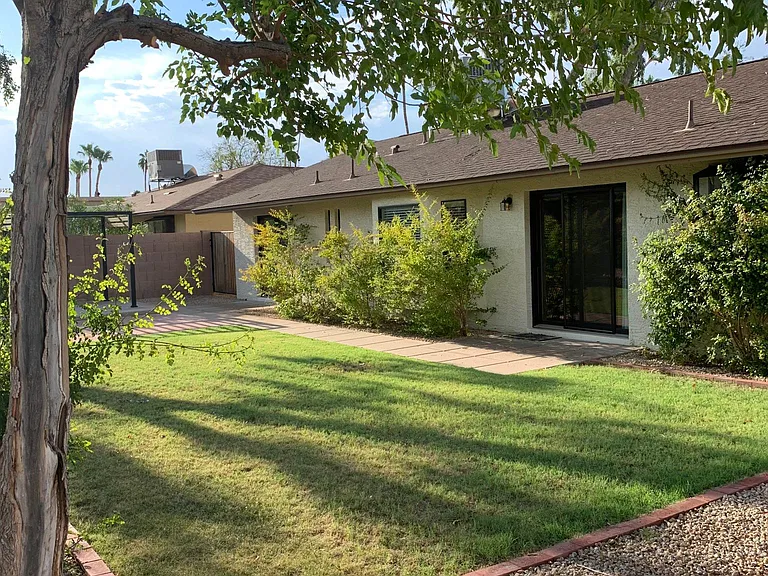 6614 E Sandra Ter — Photo 18