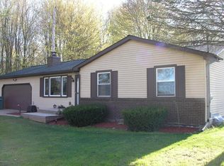 60918 Wood Lake Rd, Three Rivers, MI 49093