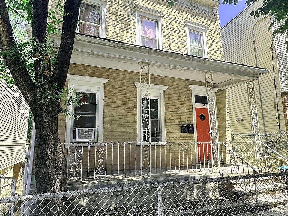 Building Photo 3