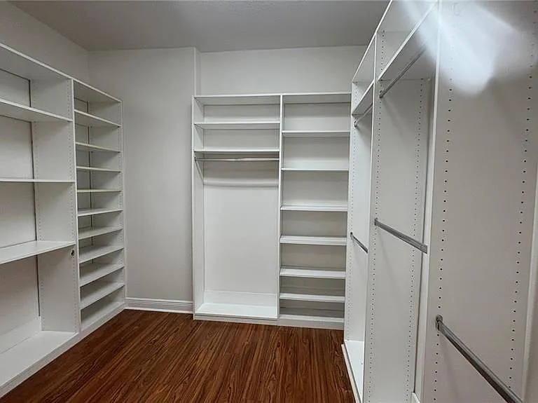 10547 Martinique Isle Dr — Photo 22
