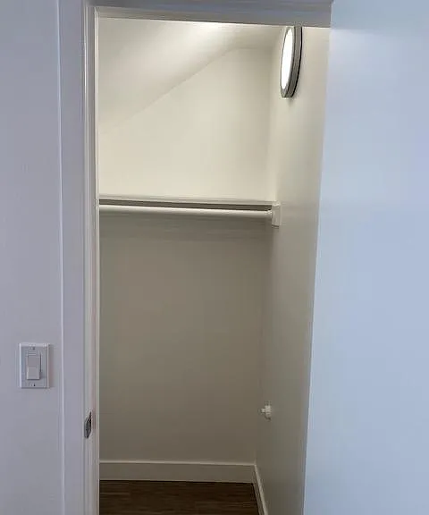 South Redondo Apartments — Photo 9