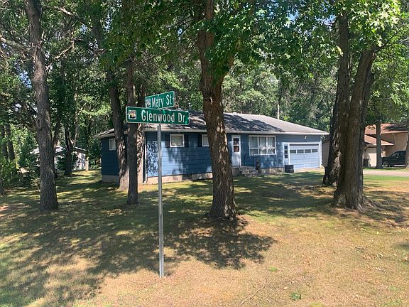 3rd image of 13895 Glenwood Dr