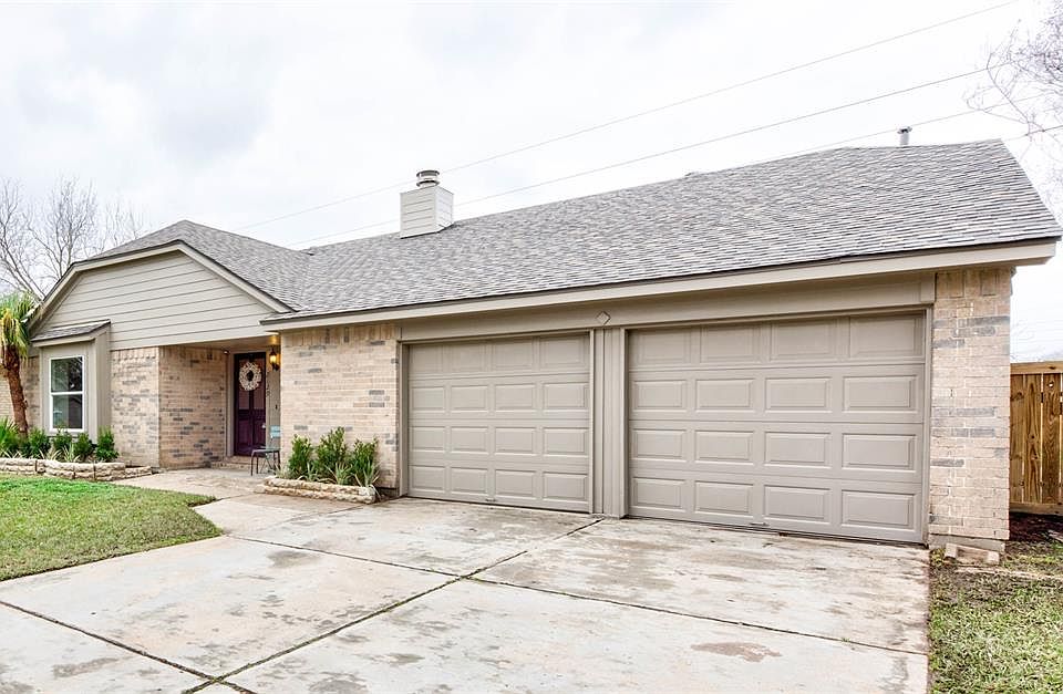 1st image of 2129 Fort Laramie Dr