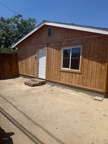 274 E C St Photo 1