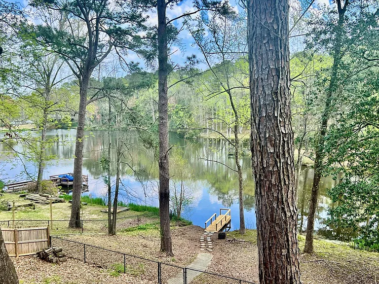 208 Timberlake Dr — Photo 5