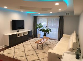 1738 Chicago Ave APT 204, Evanston, IL
