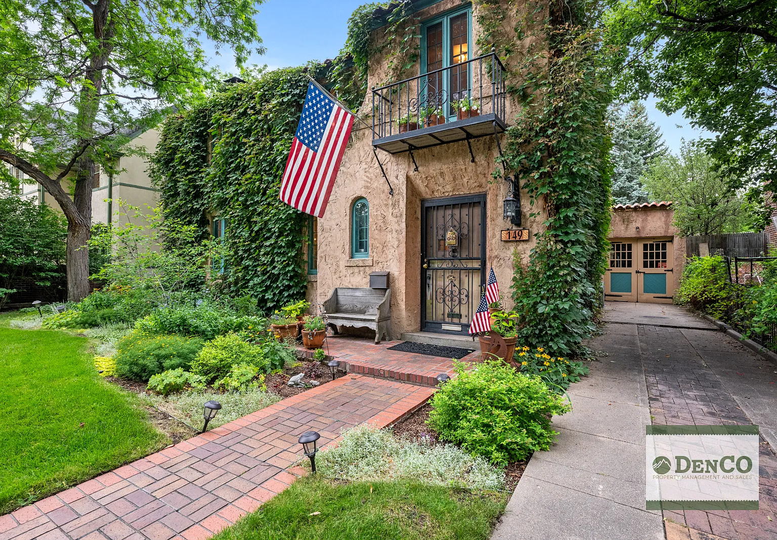3 bed, 3.5 bath, 3519 sqft, $4,600 — Photo 3
