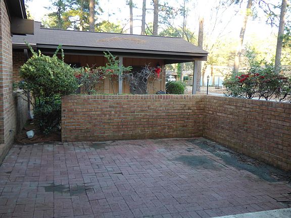 2nd image of 162 Knollwood Dr