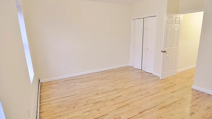 Rented by Park Property Advisors | media 33