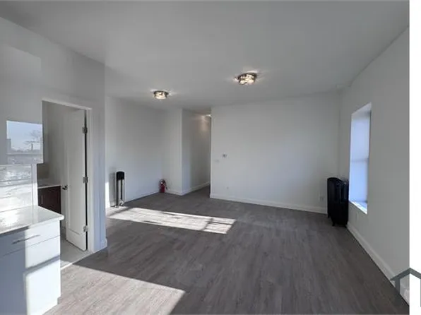 11501 Atlantic Ave, Richmond Hill, NY 11418