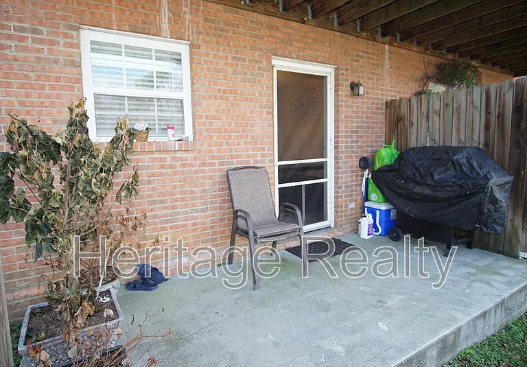 4820 Poplar Crest Way — Photo 14