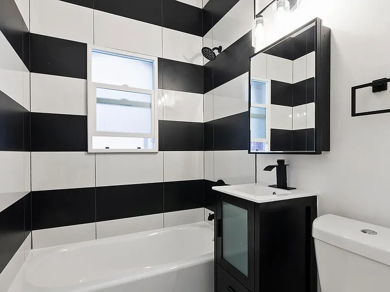 Brookmore - Premium Studio Apartment