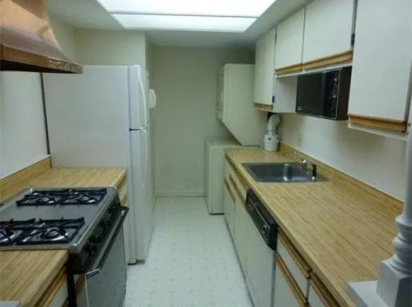 124 Jamestown Dr #C — Photo 7