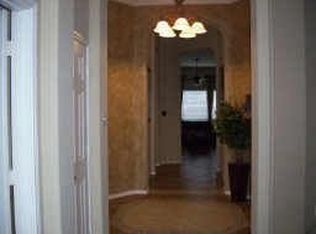 624 Twin Hills Ln, Desoto, TX 75115