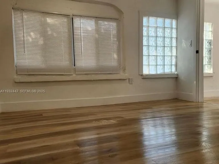 45 NE 60th St #45 — Photo 3