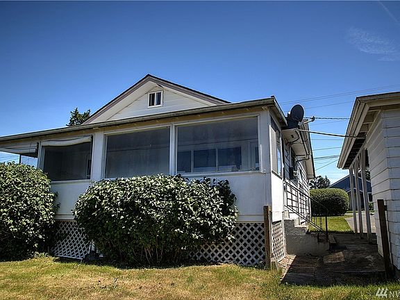 3rd image of 6708 Berkshire Dr