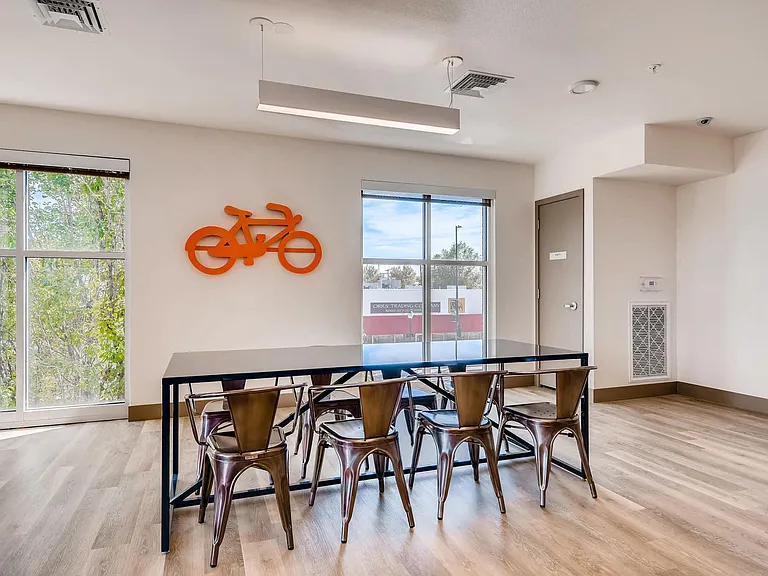 Broadway Lofts | Englewood, CO Apartments