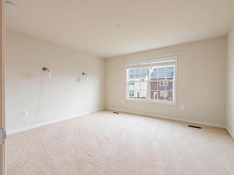 236 Willowshire Ct — Photo 4