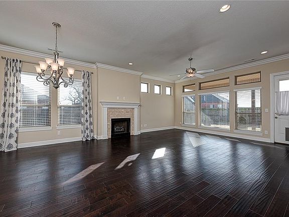 5th image of 1403 Crestwood Hills Ln