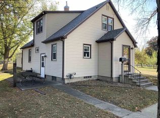 709 3rd St SW, Waverly, IA 50677