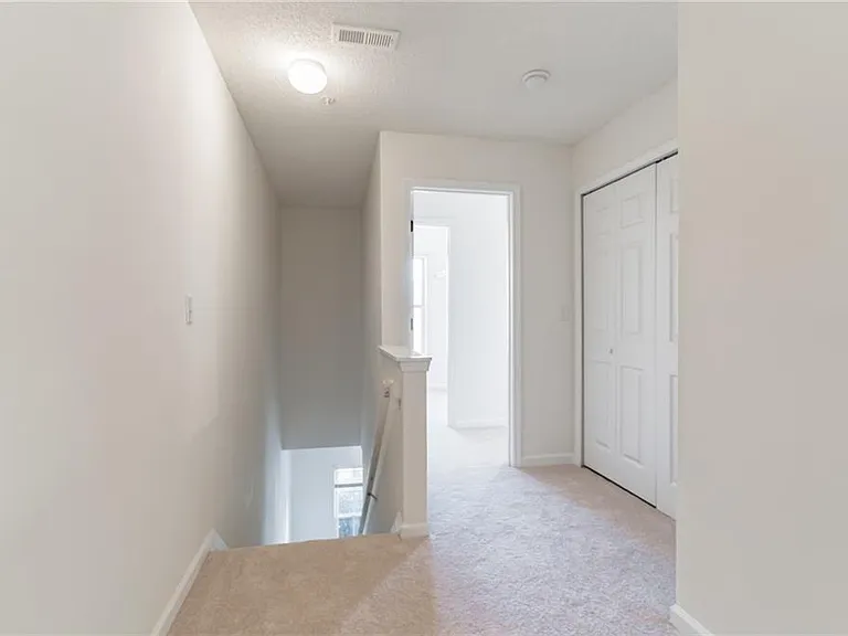 520 Dragonfly Ct — Photo 17