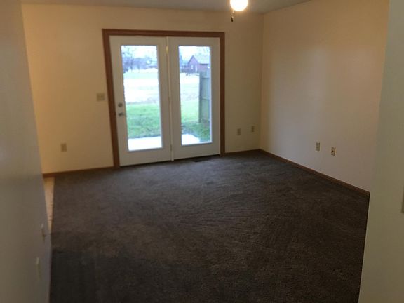 2nd image of 238 Elizabeth Dr