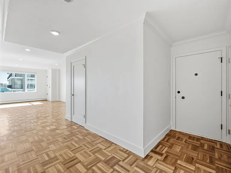 1310 Jones Street — Photo 58