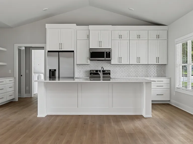 344 S Walnut Ave — Photo 8
