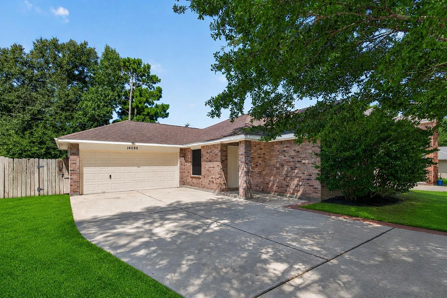 4 bed, 2.0 bath, 1302 sqft, $1,550 — Photo 1