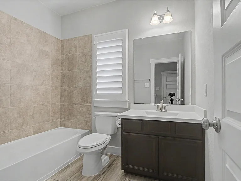 18143 Moonlit River Dr — Photo 17