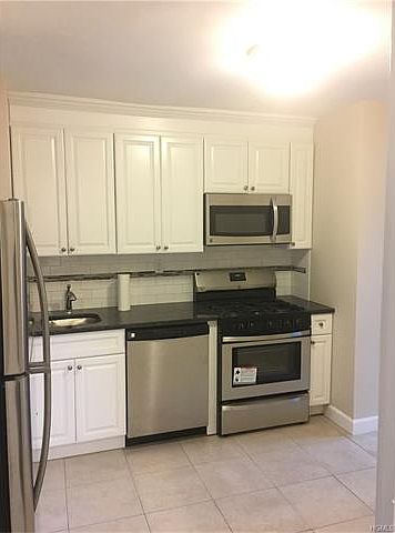 1st image of 495 Odell Ave APT 6P