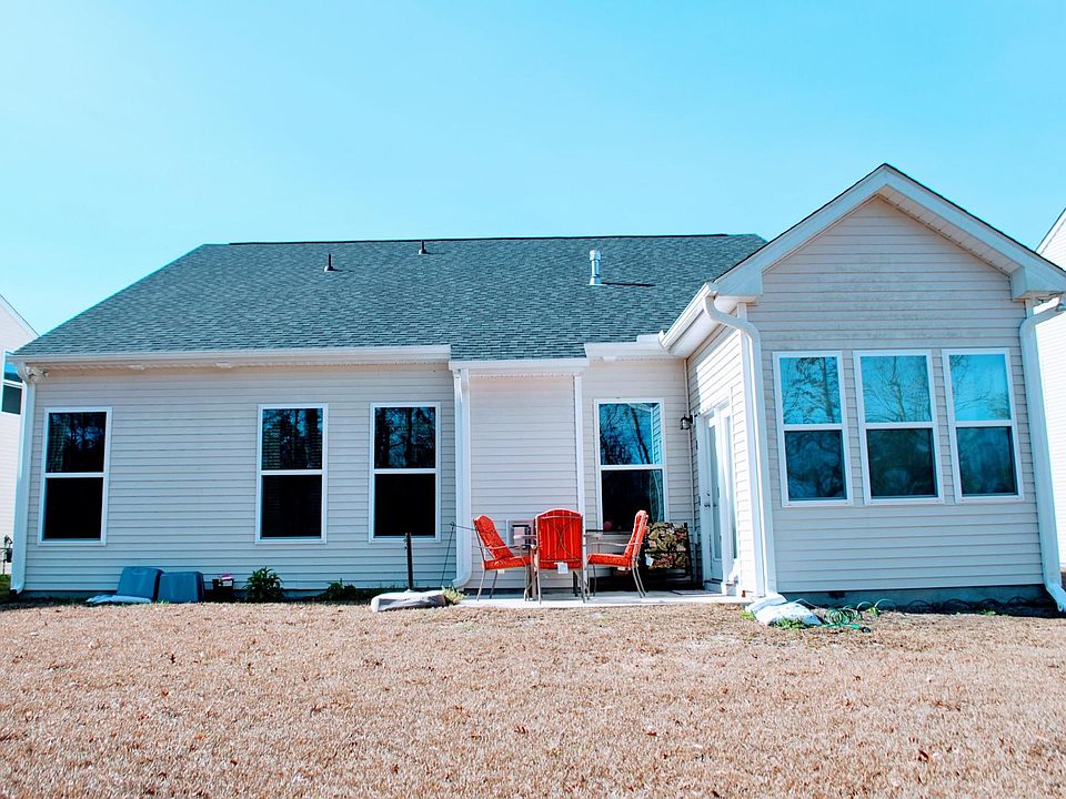 2nd image of 151 Weeping Cypress Dr