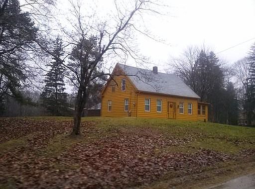 2nd image of 1018 Dunhamtown Rd