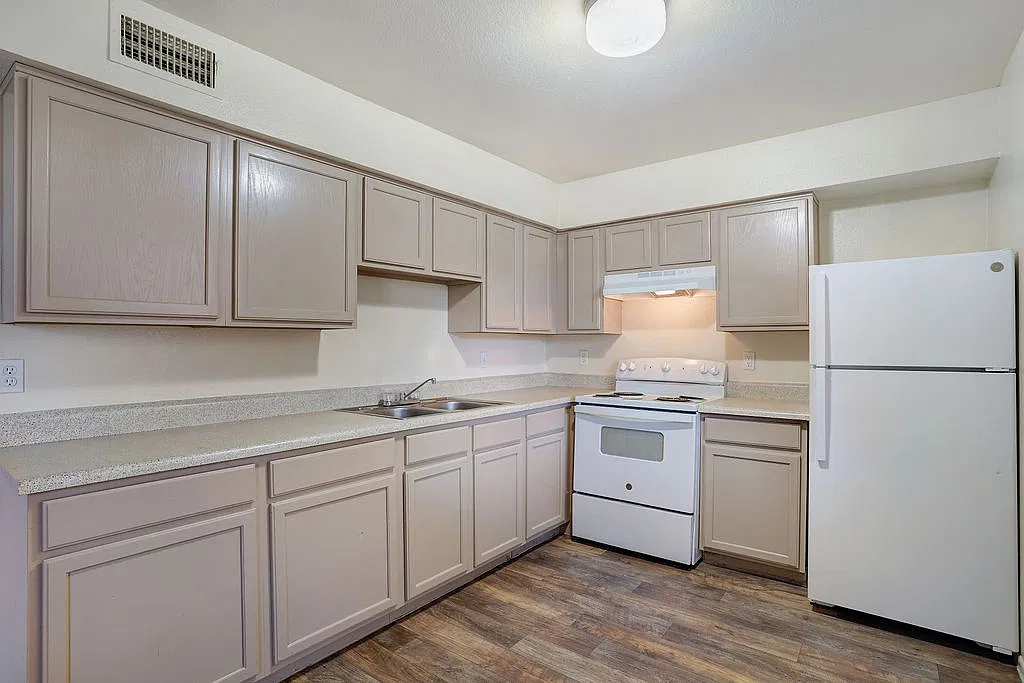 Windrose Villas Apartments — Photo 4