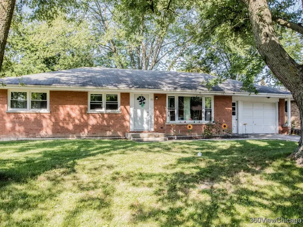 980 Northfield Dr, Aurora, IL 60505