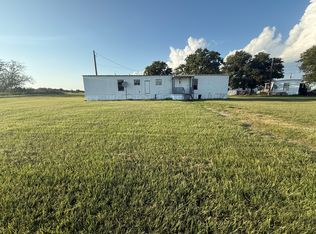 189 Stone Ridge Dr, Gainesville, TX 76240