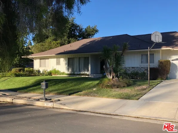 18800 La Amistad Pl, Tarzana, CA 91356