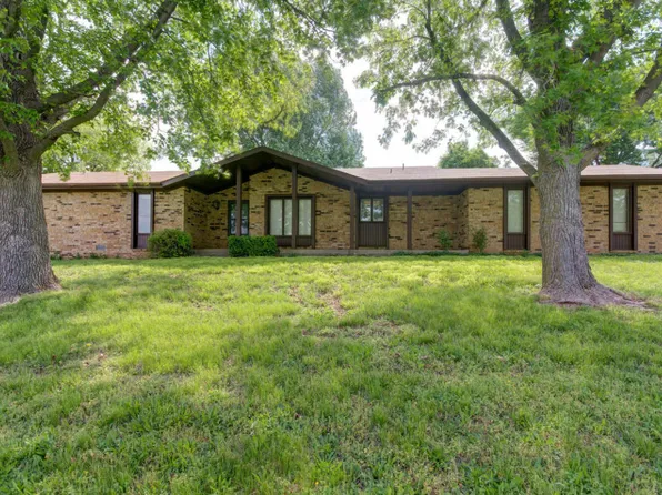 117 W Ridgeview Dr, Willard, MO 65781