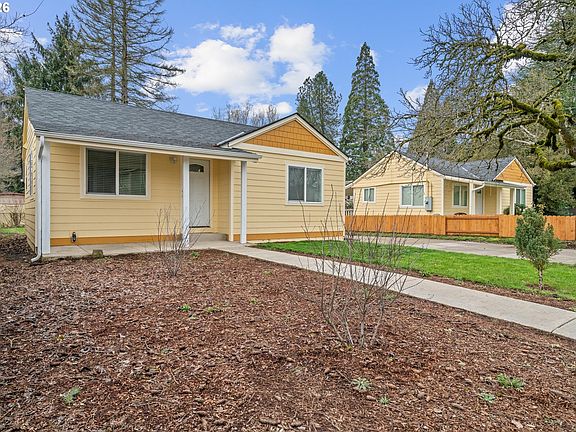 2nd image of 2210 Maple St