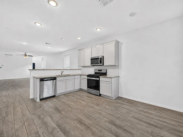 22338 Auburn Cabin Ln — Photo 11