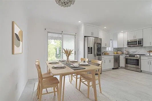 3 bed, 1638 sqft, $2,995 — Photo 2