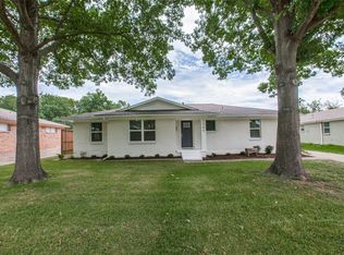 2366 Saint Francis Ave, Dallas, TX 75228