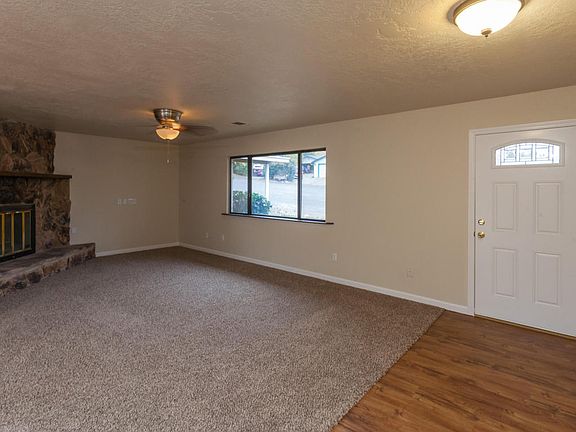 4th image of 4636 Loch Pl