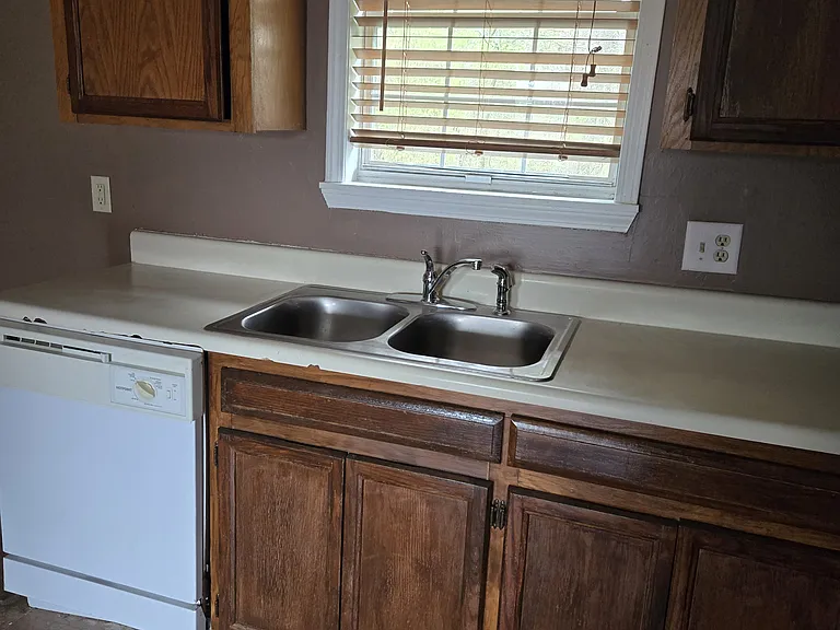228 Brackett Ridge Rd #L — Photo 6