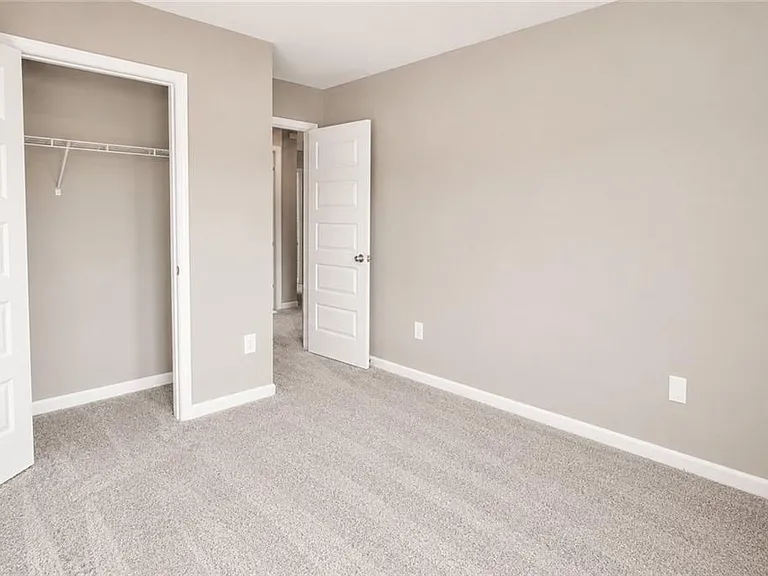 100 Squarewood Ln — Photo 17